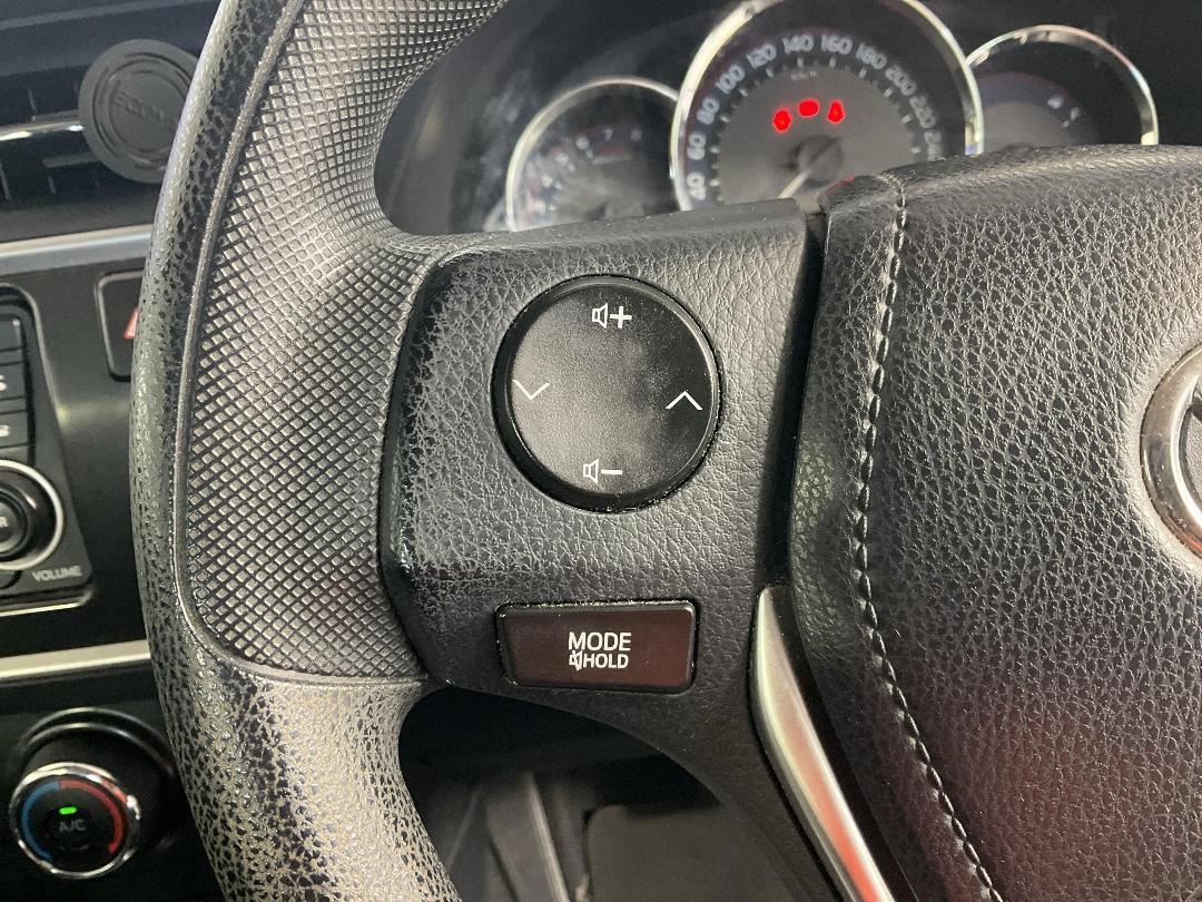 Photo '26' of Toyota Corolla Photo '26' of Toyota Corolla