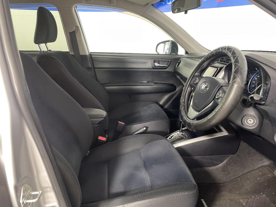 Photo '16' of Toyota Corolla