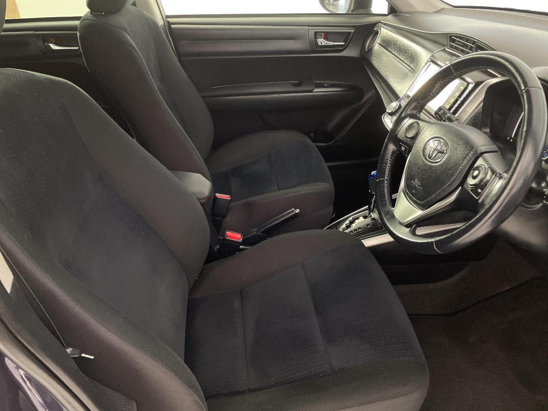 Photo '16' of Toyota Corolla