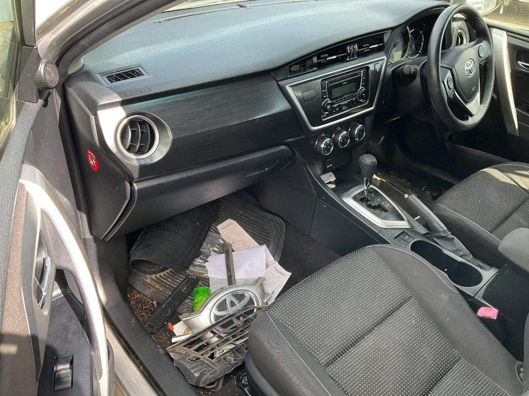 Photo '16' of Toyota Corolla GX Photo '16' of Toyota Corolla GX