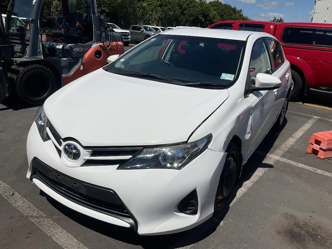 Photo '2' of Toyota Corolla GX Photo '2' of Toyota Corolla GX