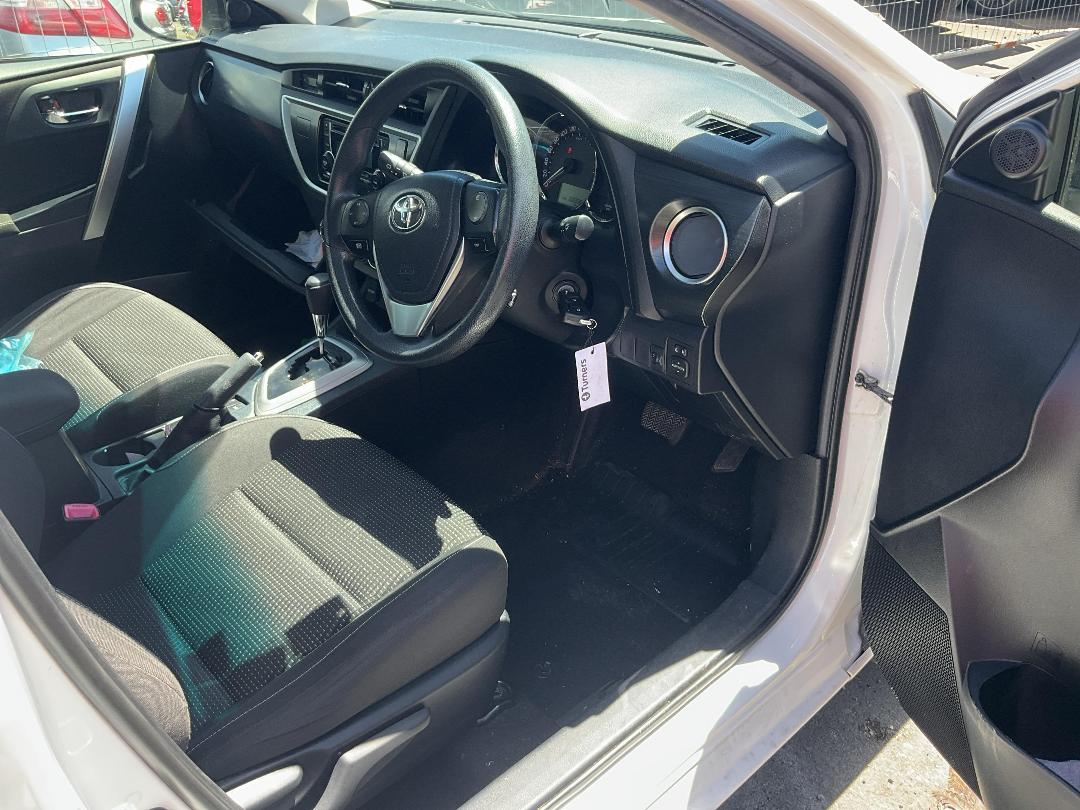 Photo '12' of Toyota Corolla GX Photo '12' of Toyota Corolla GX