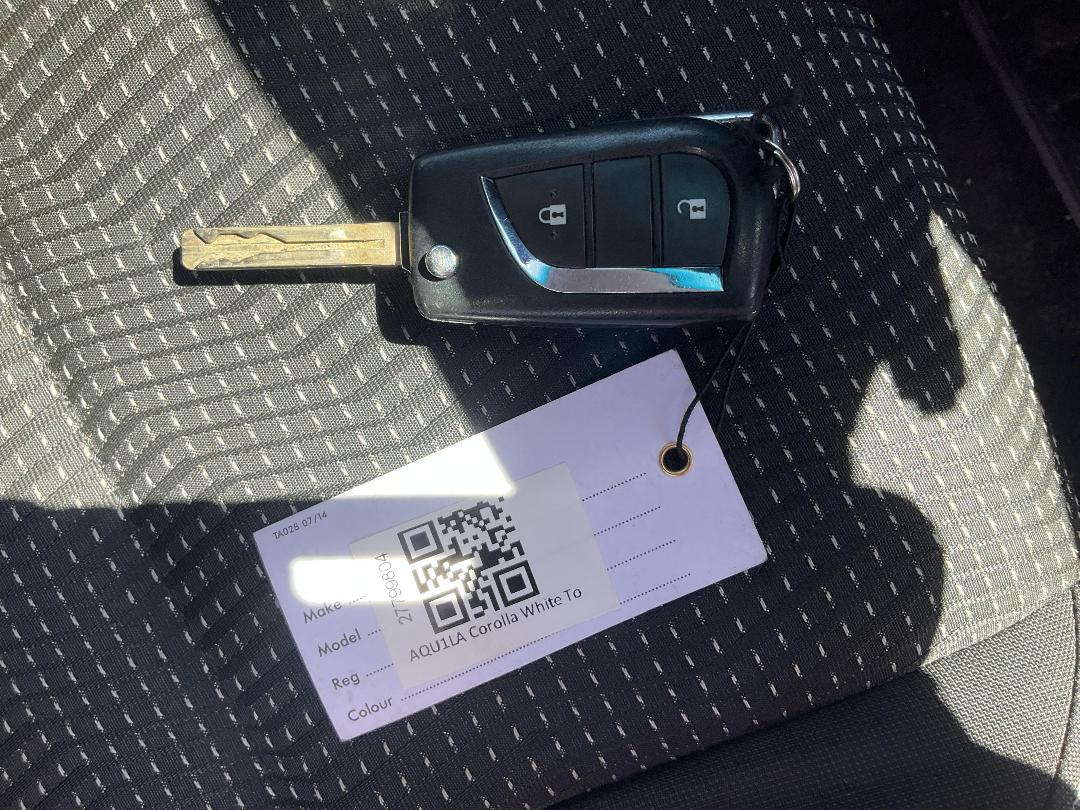 Photo '15' of Toyota Corolla GX Photo '15' of Toyota Corolla GX