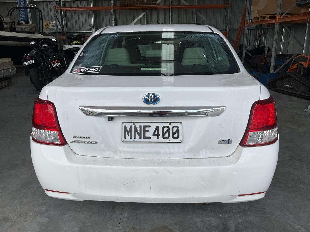 Photo '8' of Toyota Corolla Axio Hybird