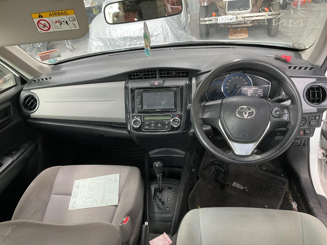 Photo '17' of Toyota Corolla Axio Hybird