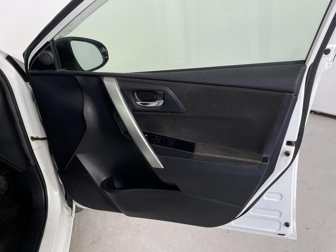 Photo '15' of Toyota Corolla