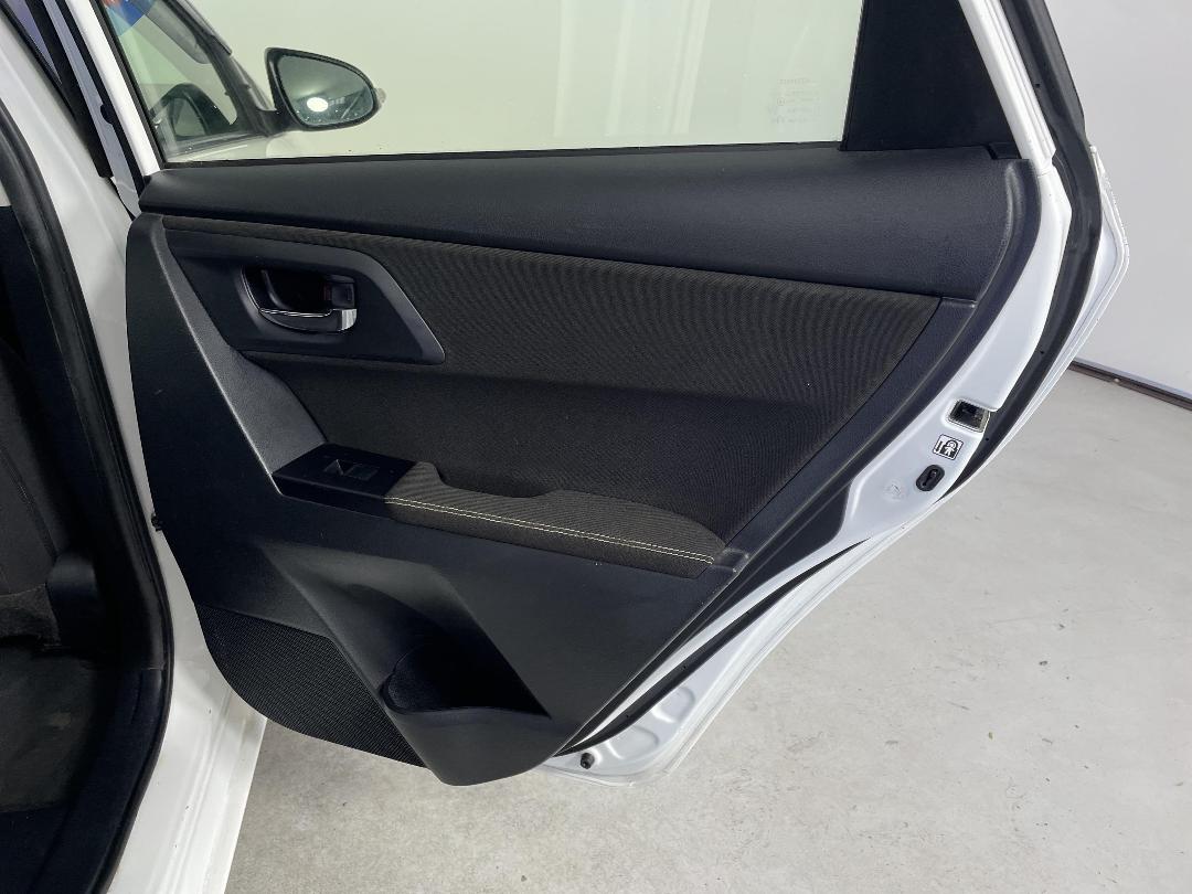 Photo '19' of Toyota Corolla