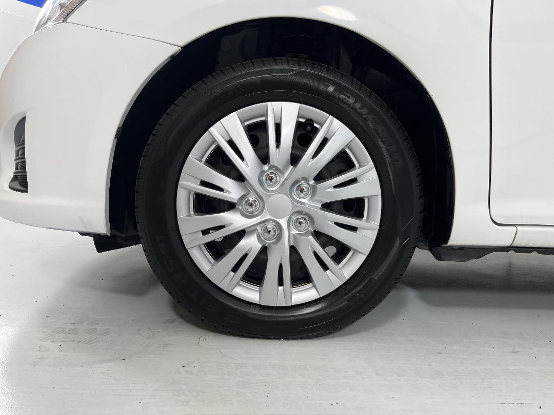 Photo '10' of Toyota Corolla