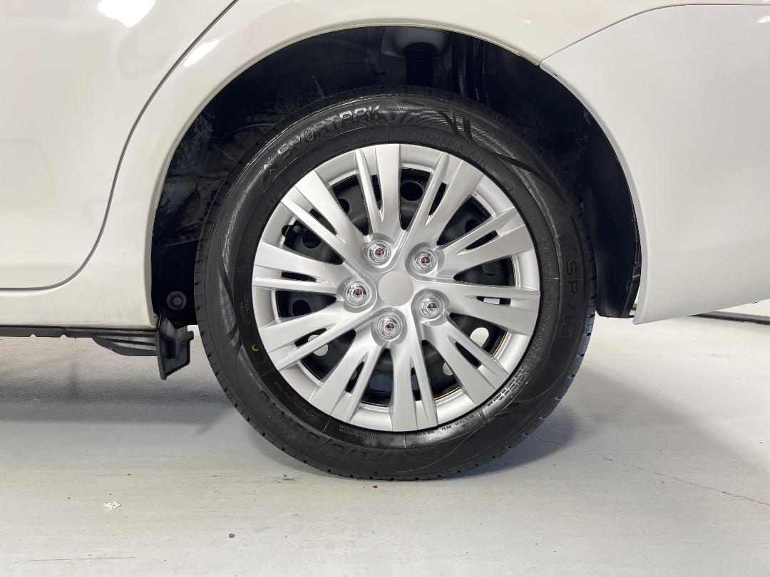 Photo '11' of Toyota Corolla