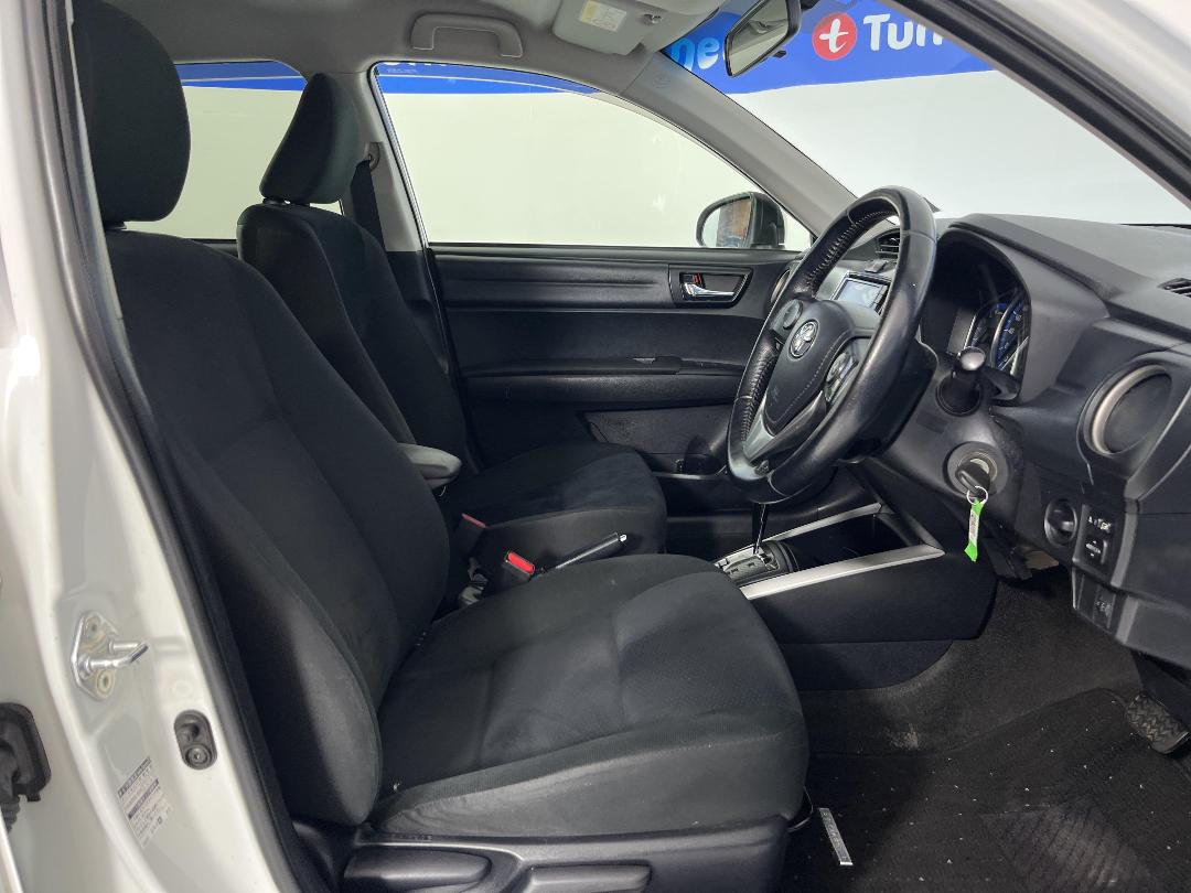 Photo '16' of Toyota Corolla