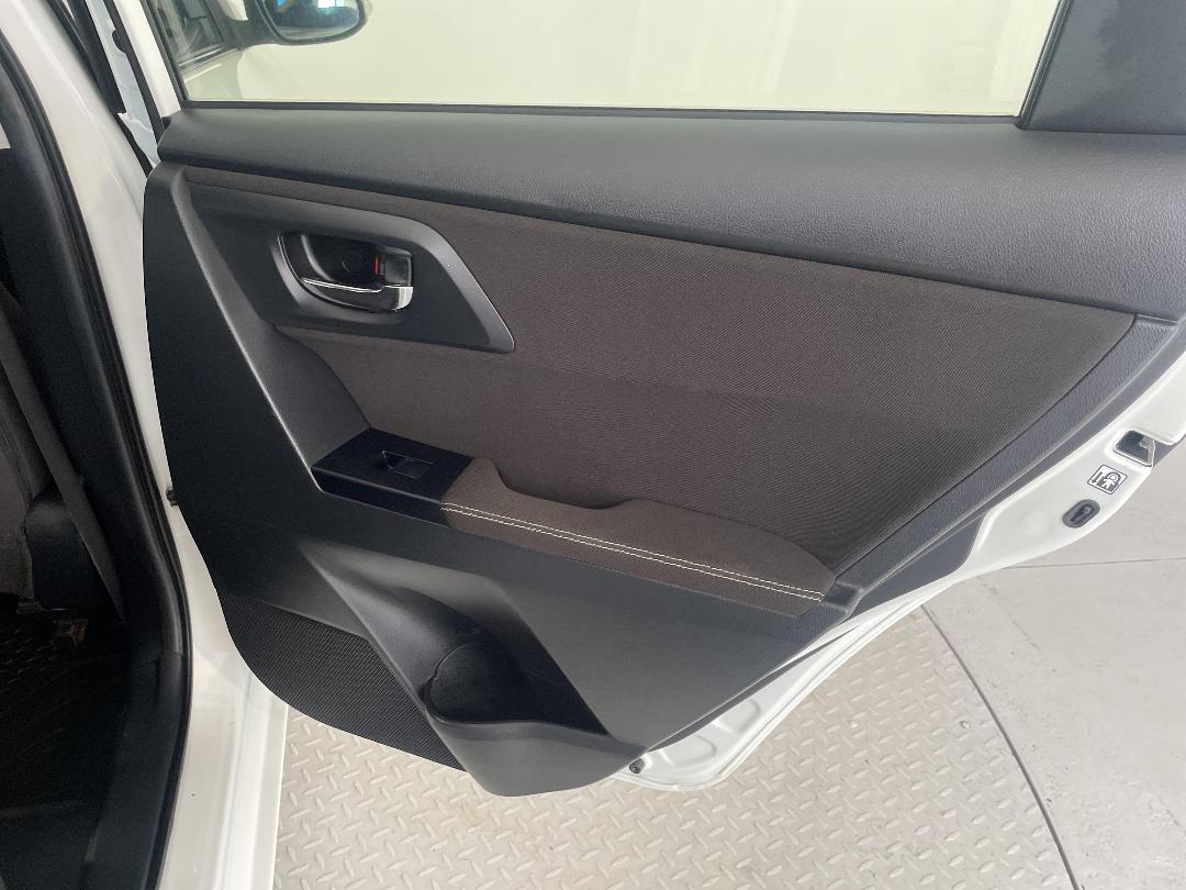 Photo '19' of Toyota Corolla Photo '19' of Toyota Corolla