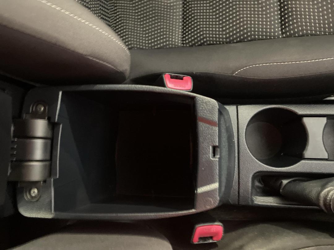 Photo '28' of Toyota Corolla Photo '28' of Toyota Corolla