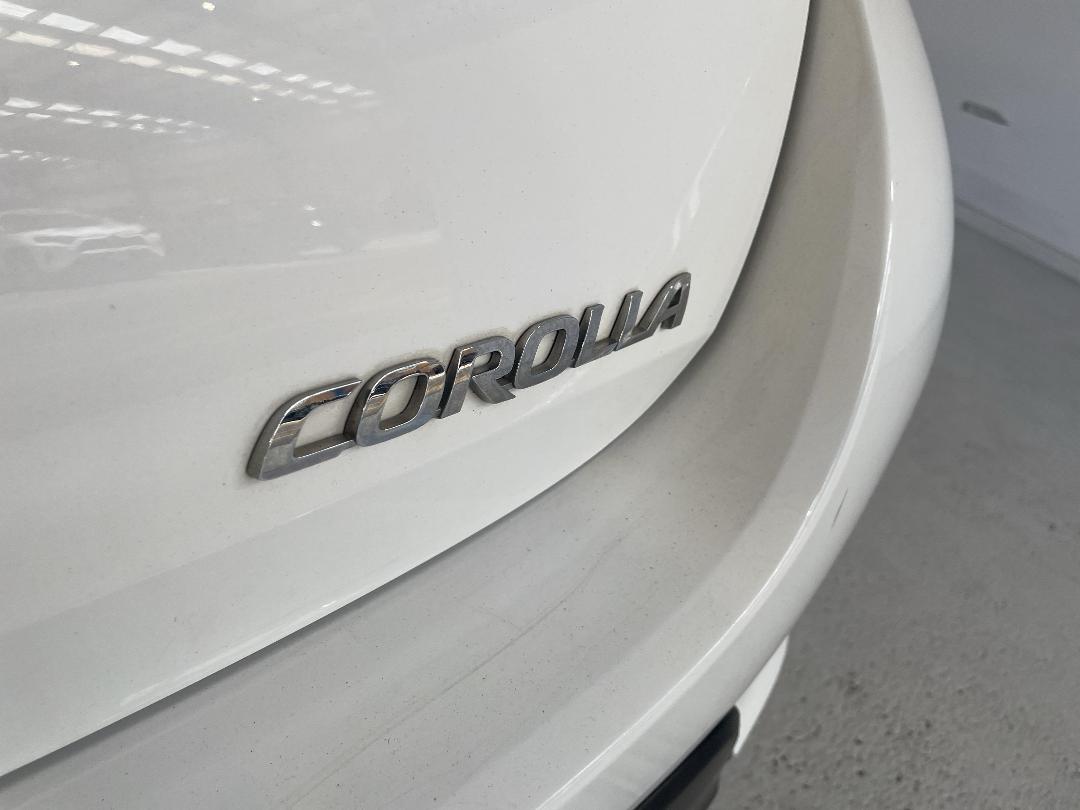 Photo '32' of Toyota Corolla Photo '32' of Toyota Corolla