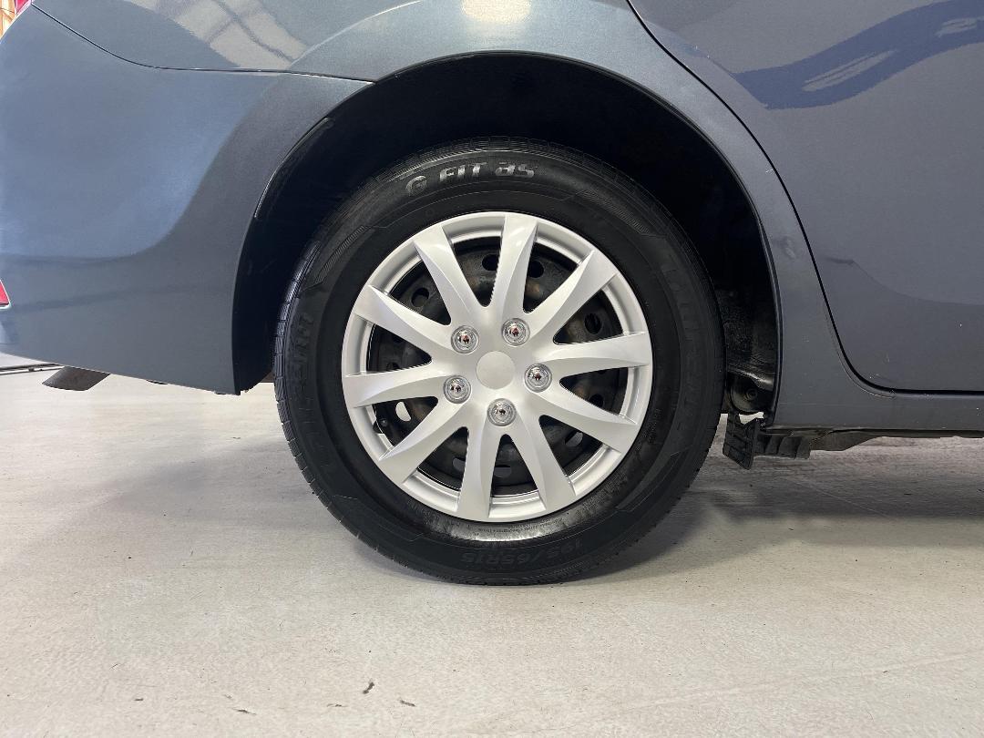 Photo '12' of Toyota Corolla