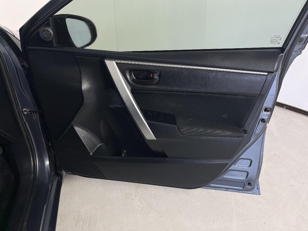 Photo '15' of Toyota Corolla