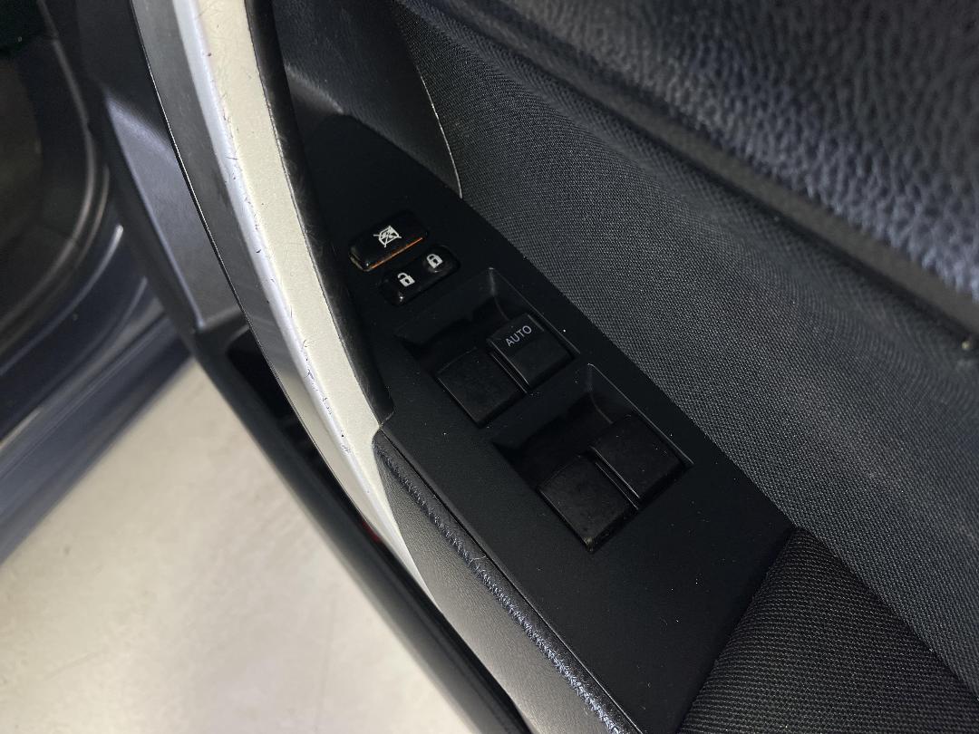 Photo '23' of Toyota Corolla