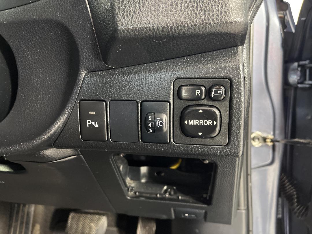 Photo '24' of Toyota Corolla