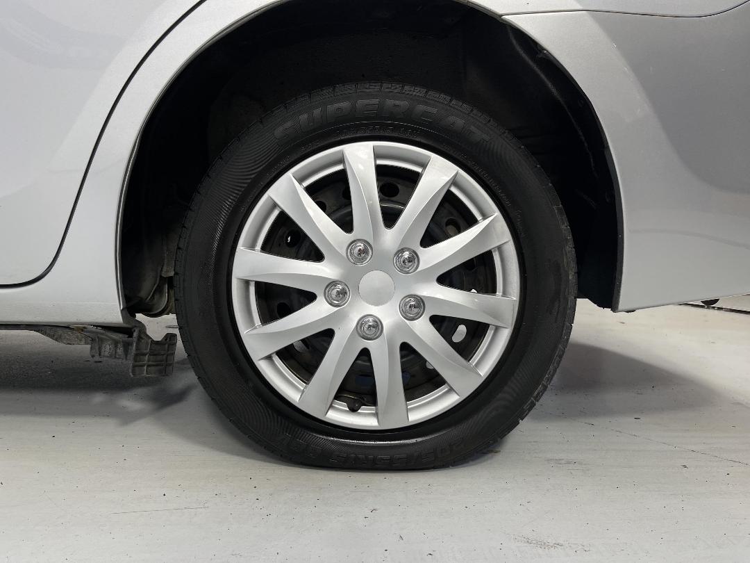 Photo '11' of Toyota Corolla