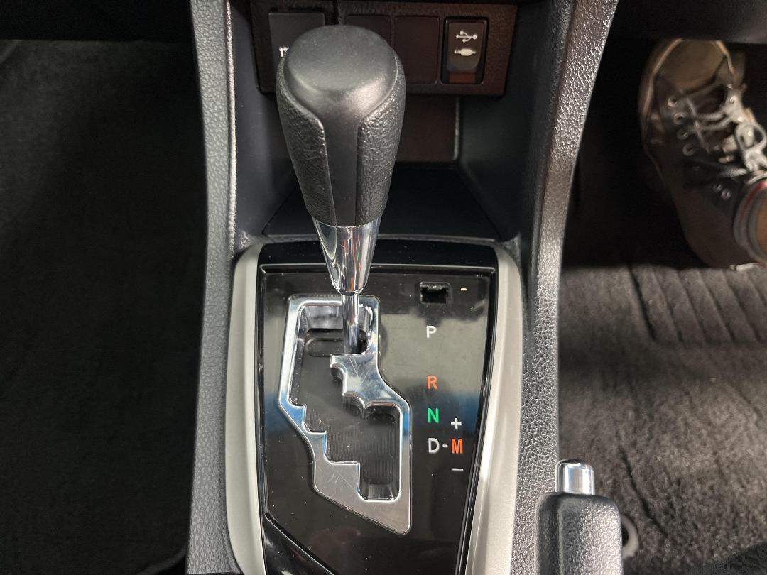 Photo '28' of Toyota Corolla