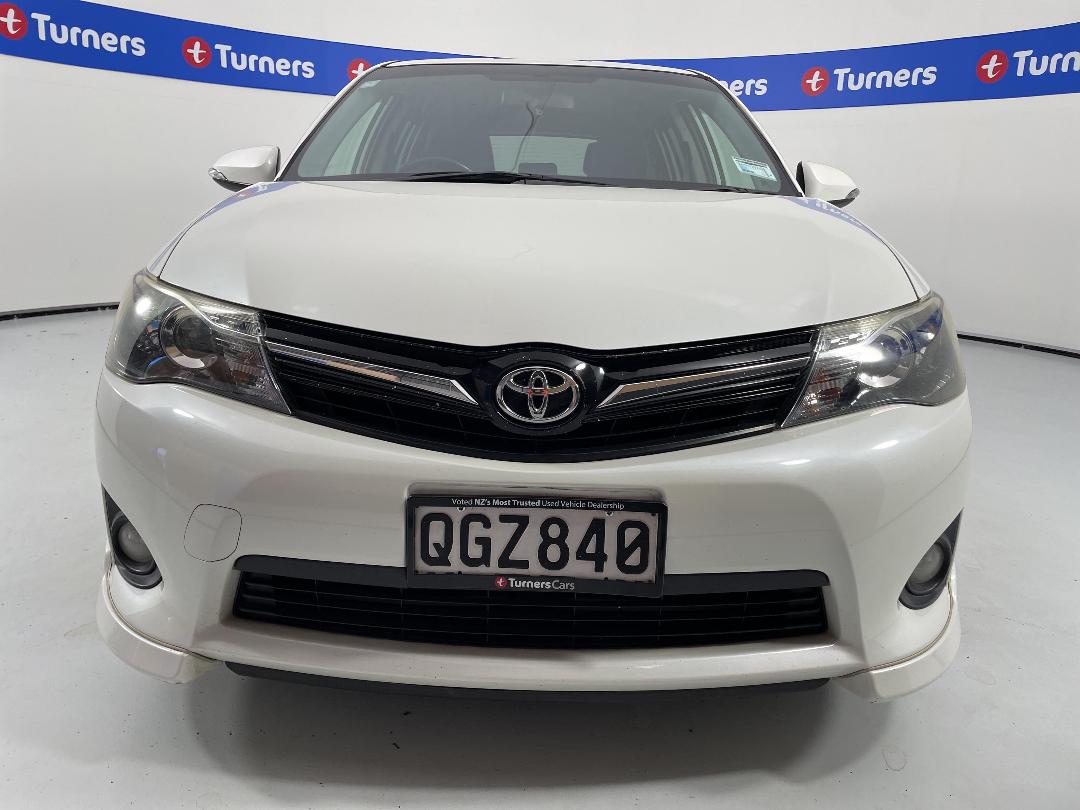 Photo '2' of Toyota Corolla Photo '2' of Toyota Corolla