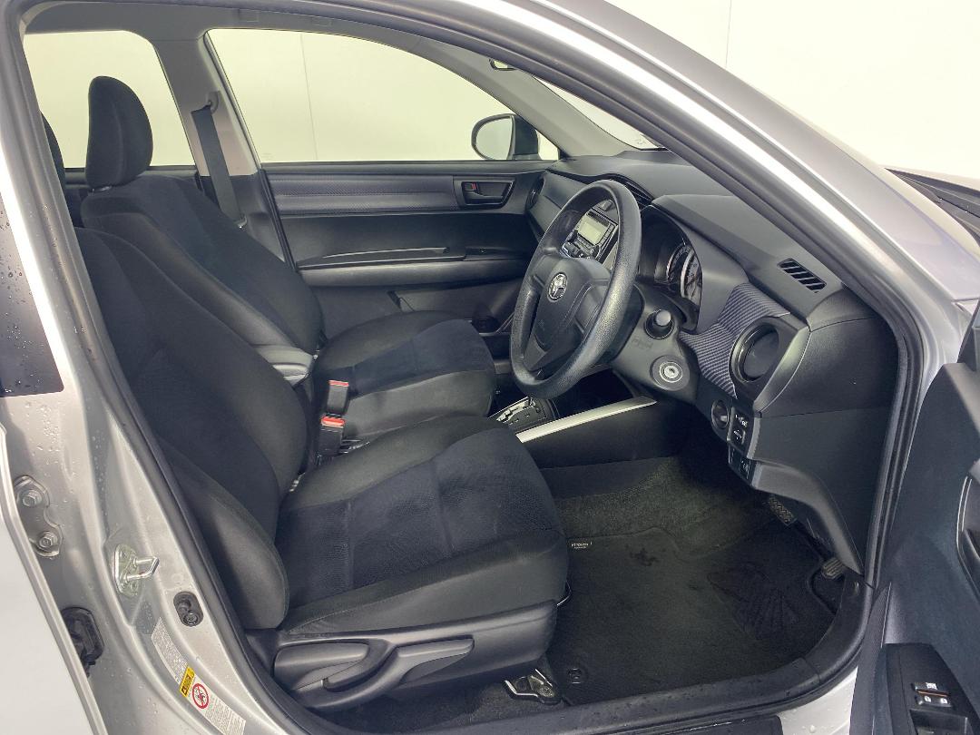 Photo '16' of Toyota Corolla