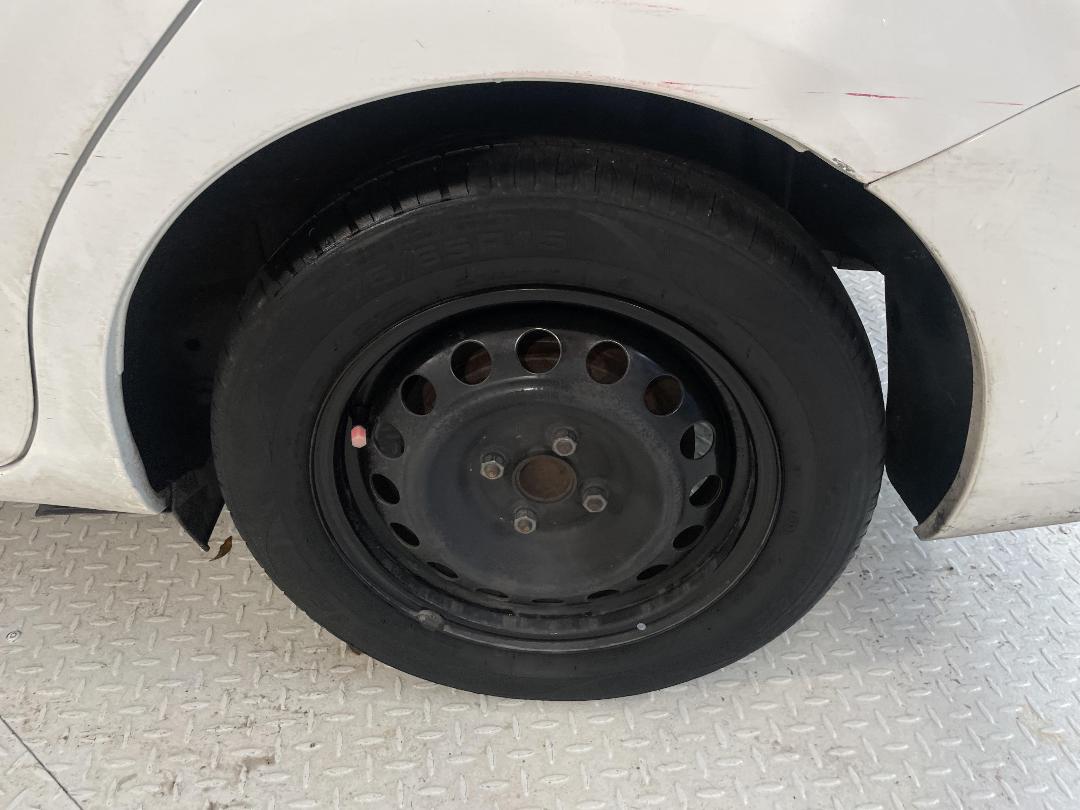 Photo '11' of Toyota Corolla