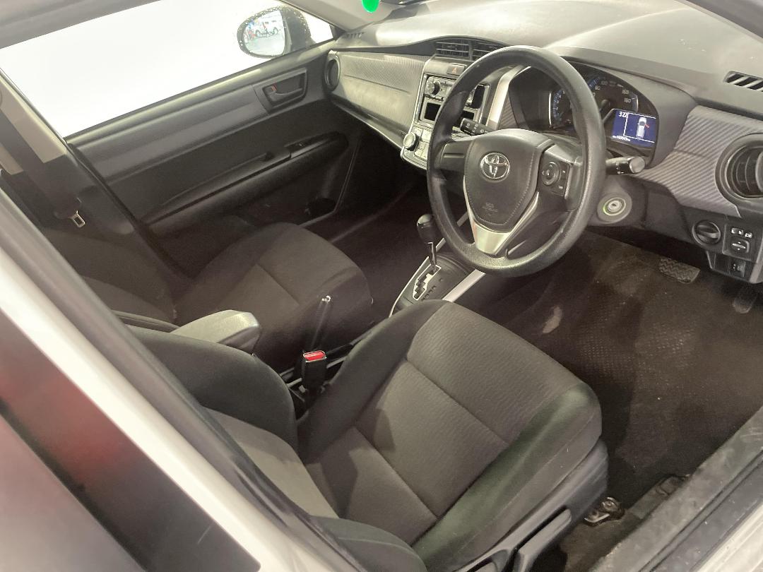 Photo '16' of Toyota Corolla