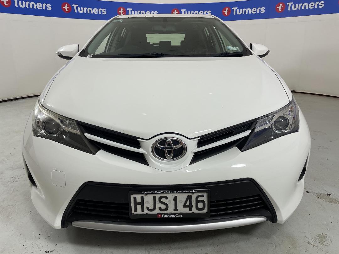 Photo '2' of Toyota Corolla Photo '2' of Toyota Corolla