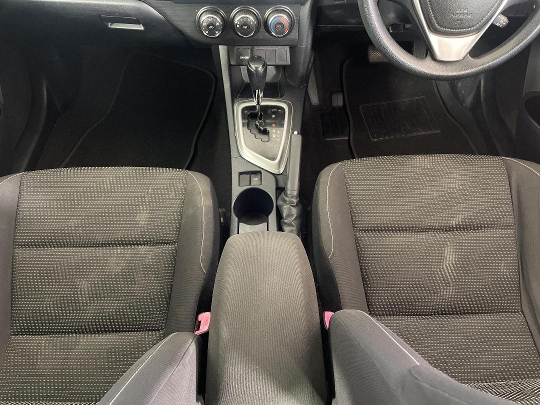 Photo '18' of Toyota Corolla Photo '18' of Toyota Corolla