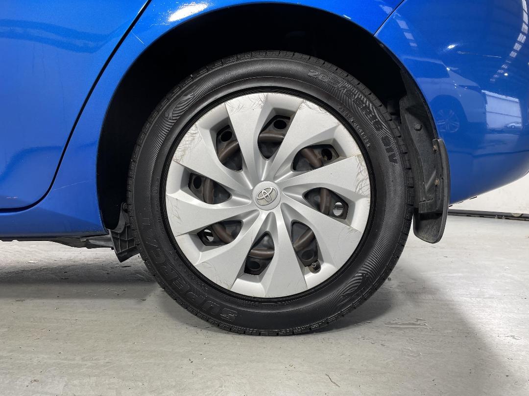 Photo '11' of Toyota Corolla