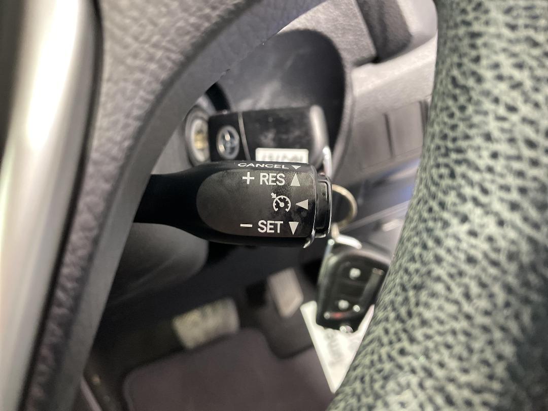 Photo '29' of Toyota Corolla