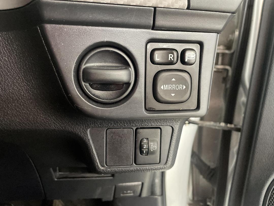 Photo '24' of Toyota Corolla