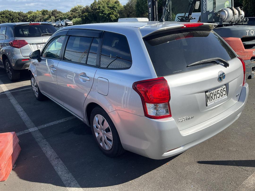 Photo '3' of Toyota Corolla Fielder Photo '3' of Toyota Corolla Fielder