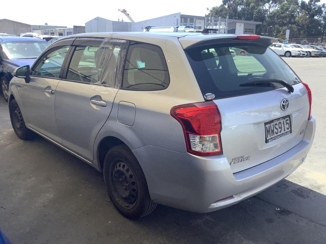 Photo '5' of Toyota Corolla Fielder Hybrid Photo '5' of Toyota Corolla Fielder Hybrid