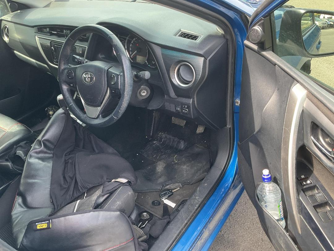 Photo '10' of Toyota Corolla GLX Photo '10' of Toyota Corolla GLX