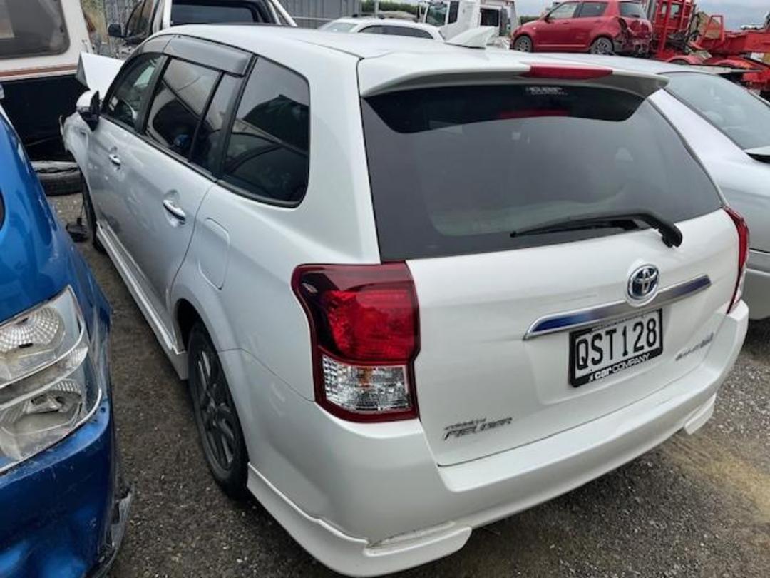 Photo '5' of Toyota Corolla Fielder Photo '5' of Toyota Corolla Fielder