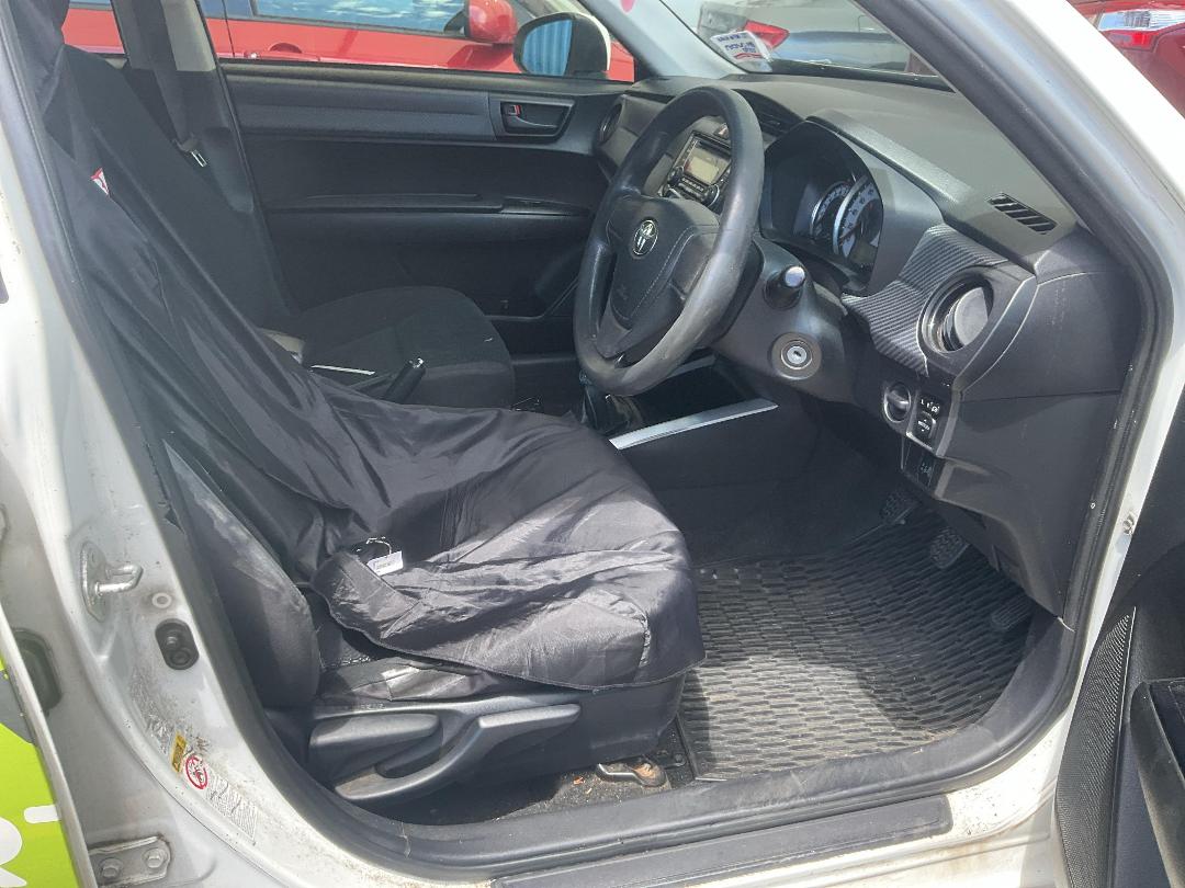 Photo '8' of Toyota Corolla GX