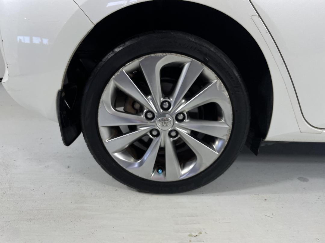 Photo '12' of Toyota Corolla