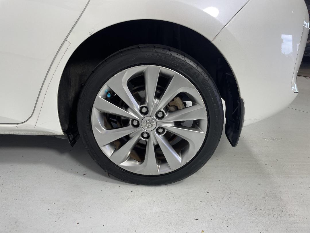 Photo '11' of Toyota Corolla