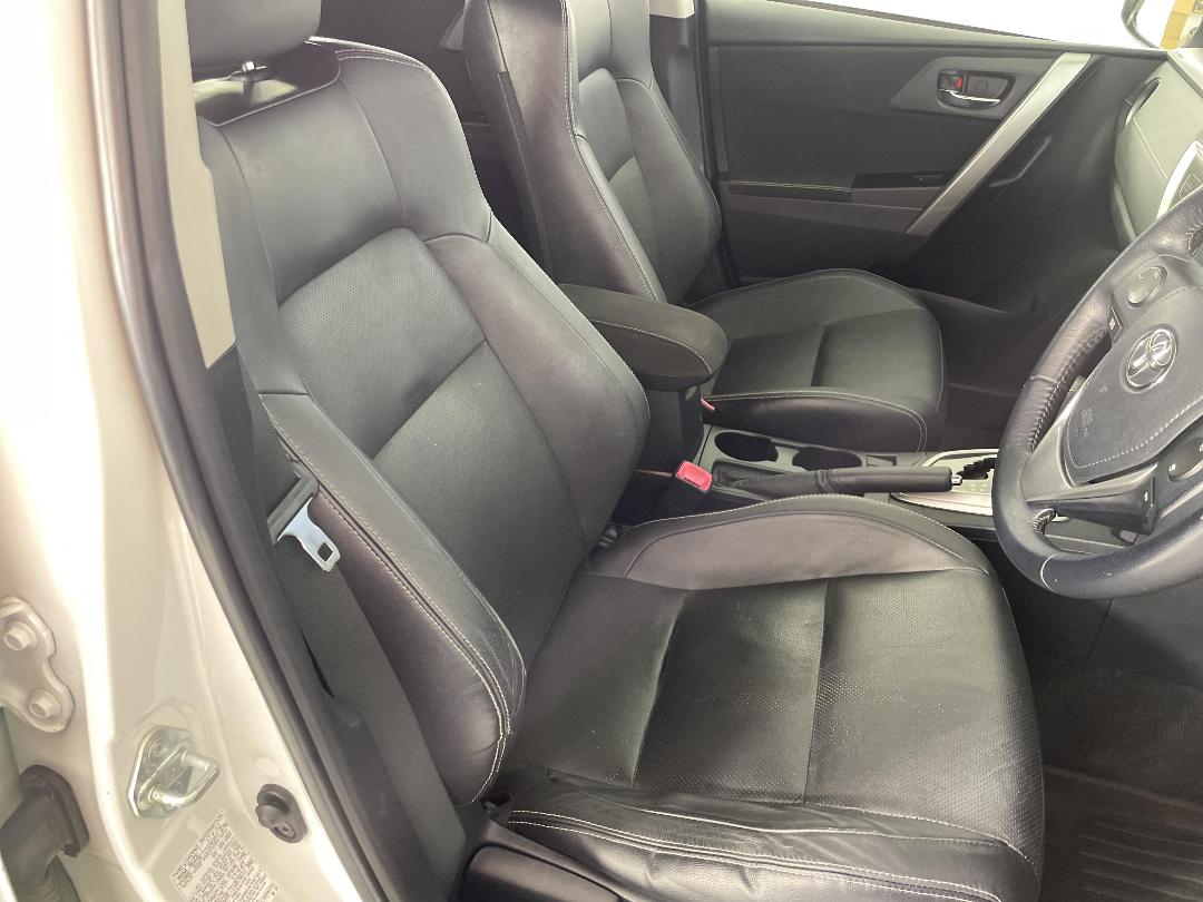 Photo '16' of Toyota Corolla