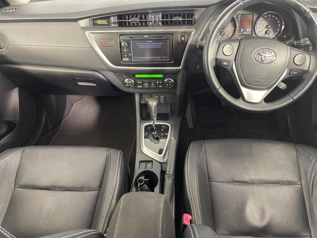 Photo '18' of Toyota Corolla