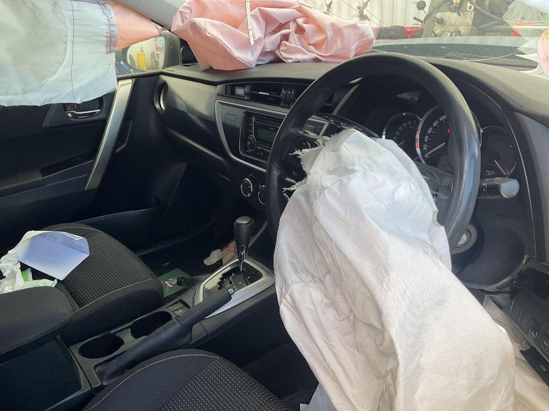 Photo '10' of Toyota Corolla GX