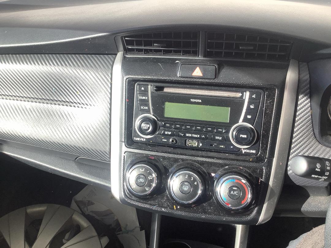 Photo '18' of Toyota Corolla GX