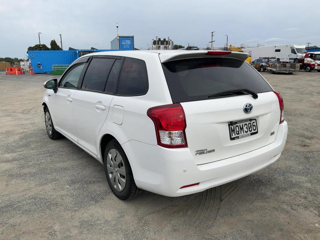 Photo '5' of Toyota Corolla Fielder Hybrid