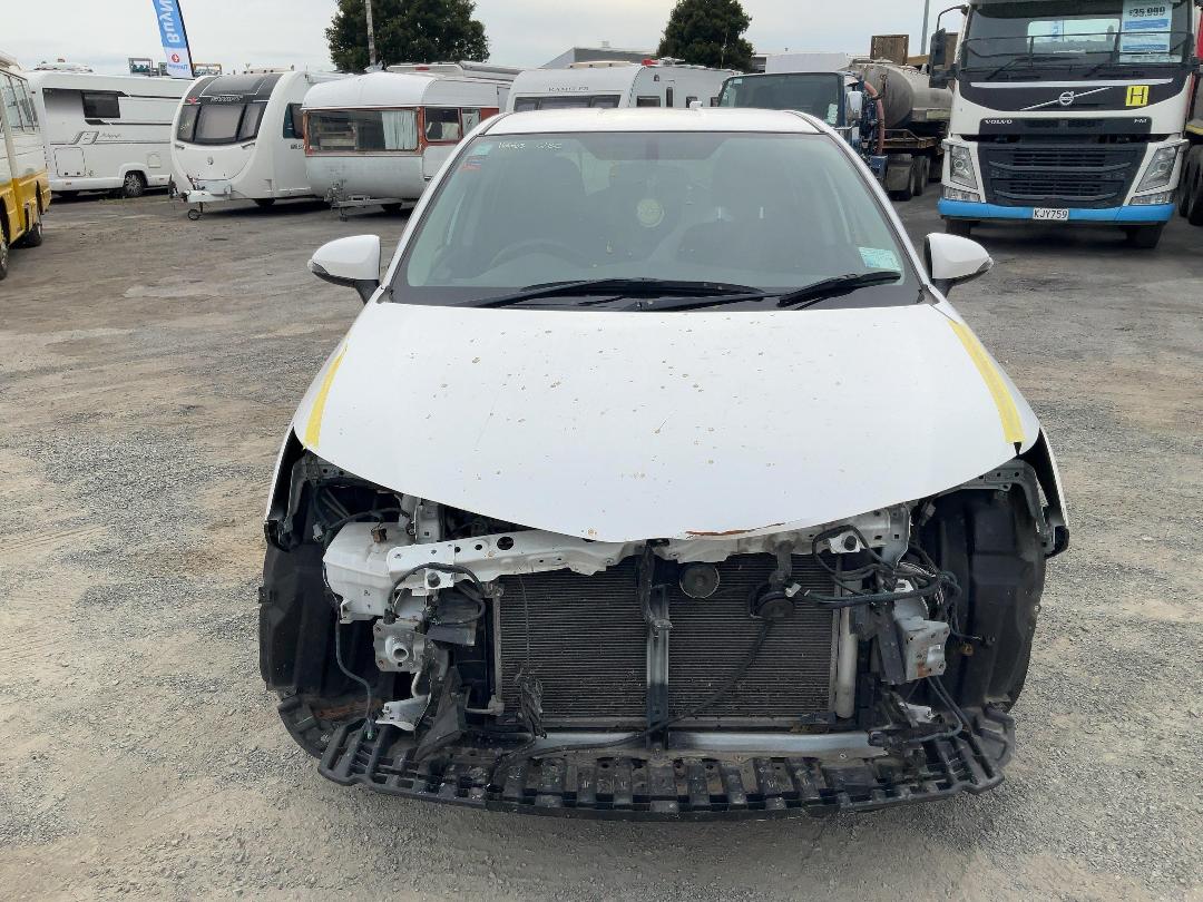 Photo '8' of Toyota Corolla Fielder Hybrid