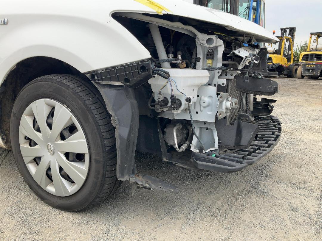 Photo '19' of Toyota Corolla Fielder Hybrid