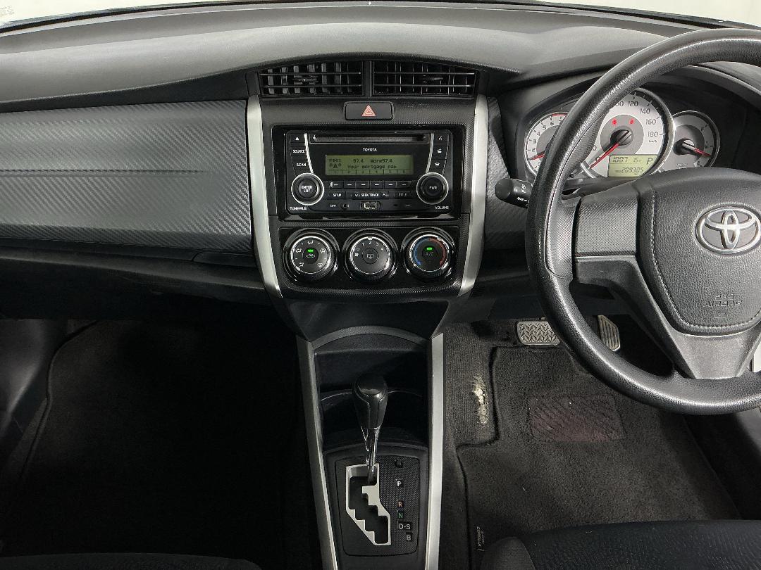 Photo '18' of Toyota Corolla