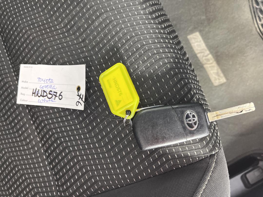 Photo '22' of Toyota Corolla