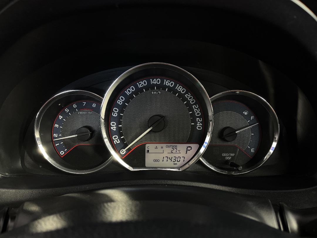 Photo '21' of Toyota Corolla