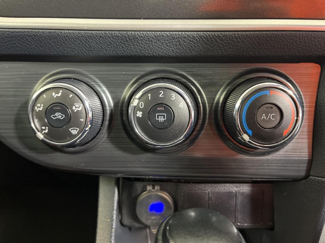 Photo '23' of Toyota Corolla